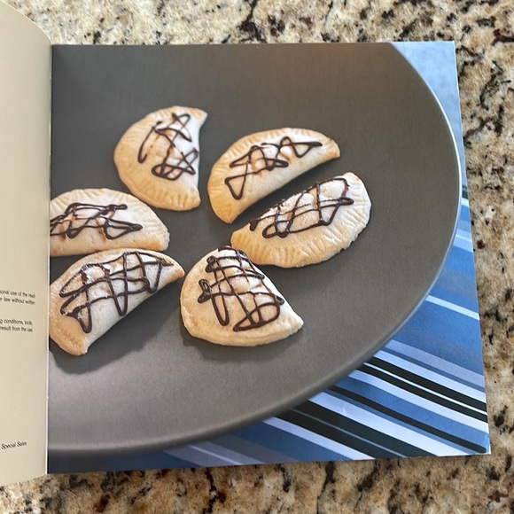 EUC The Artful Cookie Baking & Decorating Cookbook PB Book by Aaron Morgan - Picture 3 of 6